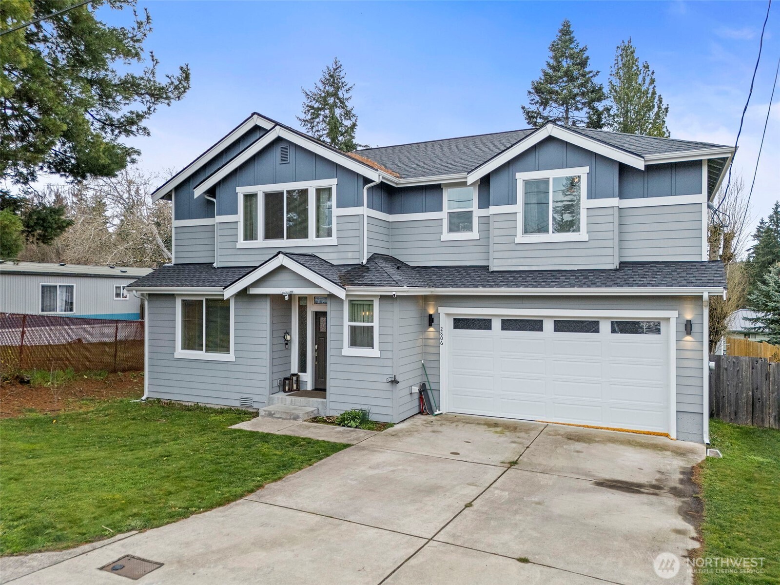 2806 Bowen Street Bremerton, WA 98310 - Photo 3 of 40