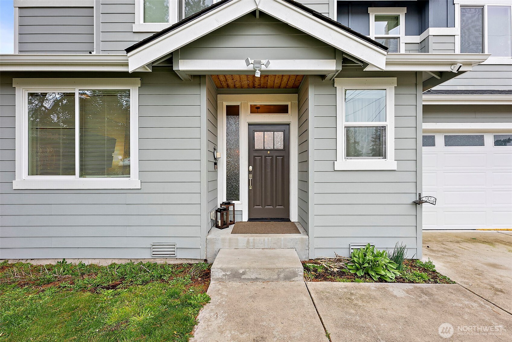 2806 Bowen Street Bremerton, WA 98310 - Photo 4 of 40
