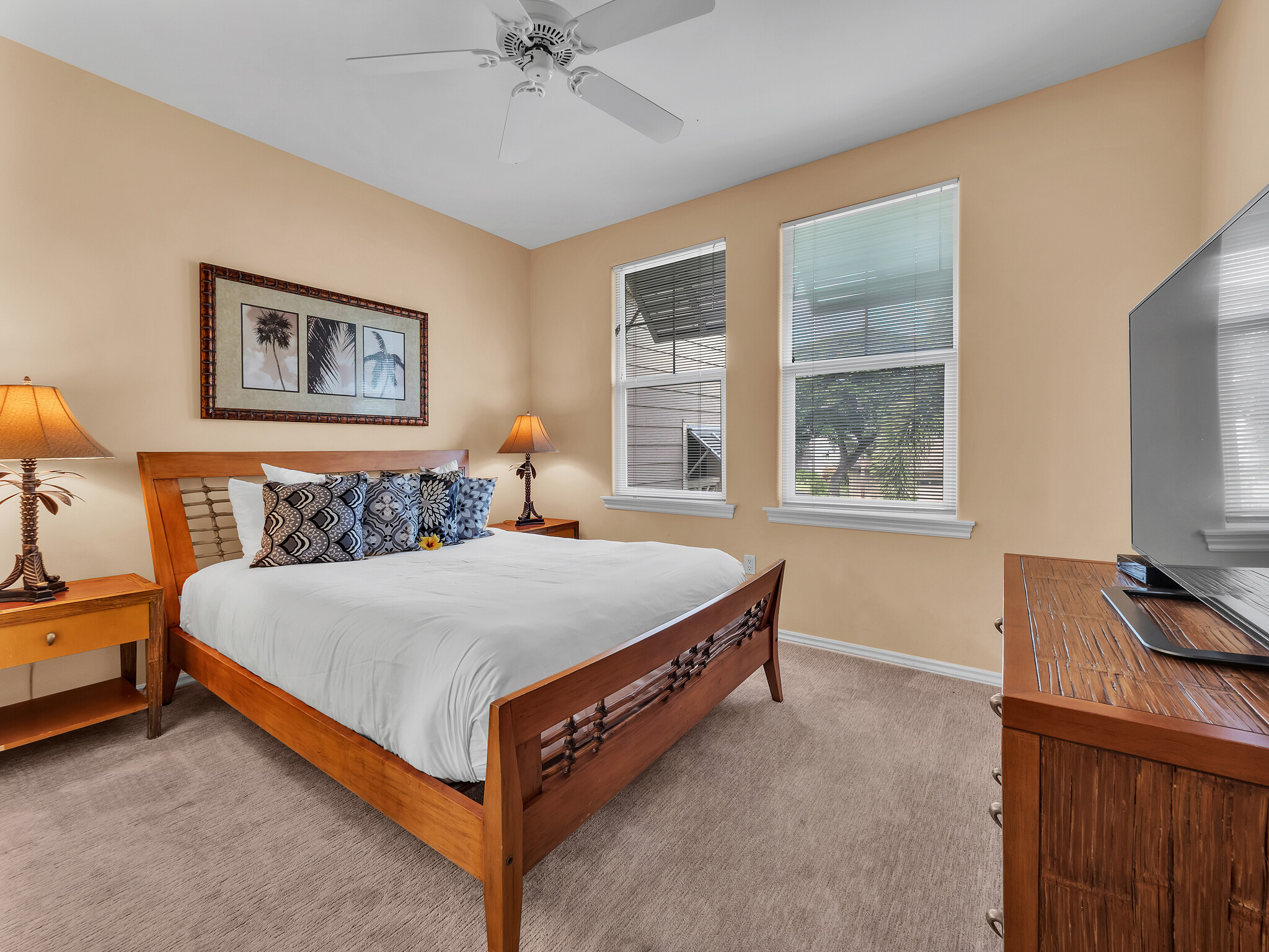 69-200 Pohakulana Place, Unit L4 Waikoloa, HI 96738 - Photo 18 of 29 a bedroom with a bed and a window