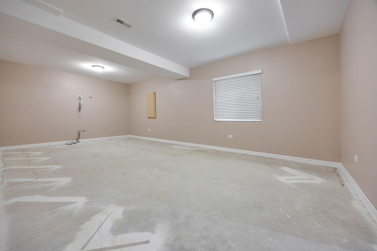 1310 Burry Street Joliet, IL 60435 - Photo 18 of 26