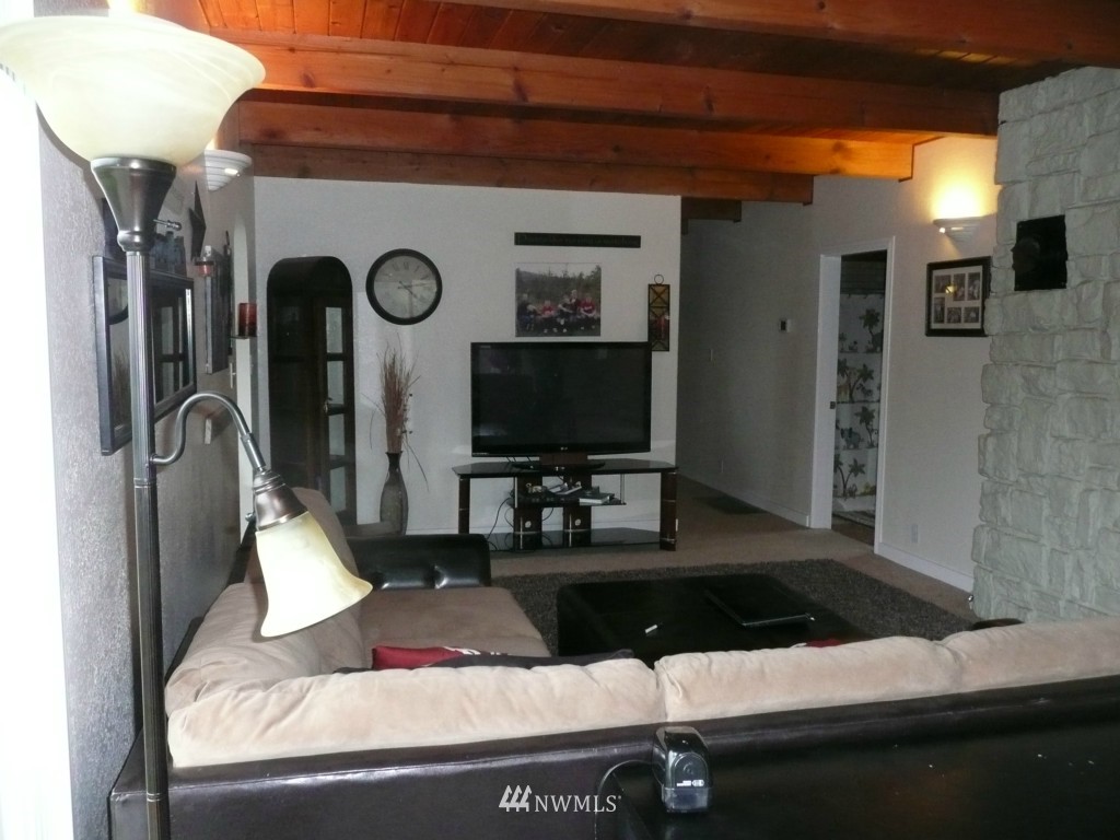 3507 Willapa Road Raymond, WA 98577 - Photo 3 of 8 Gallery Image 3