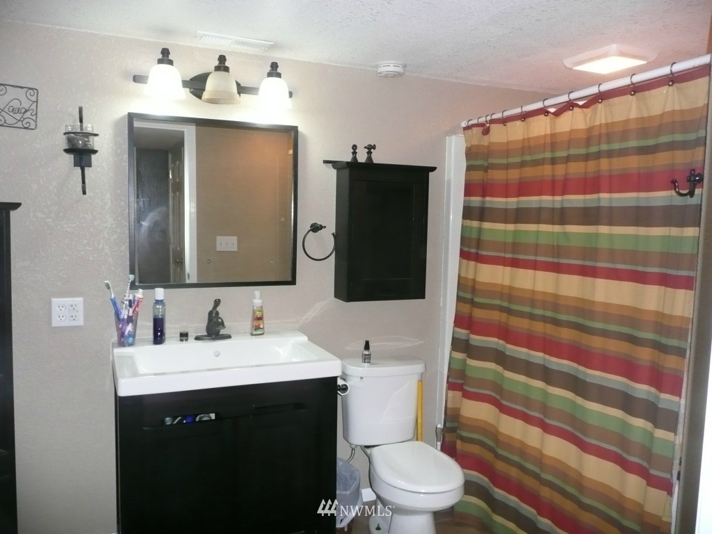 3507 Willapa Road Raymond, WA 98577 - Photo 8 of 8 Gallery Image 8