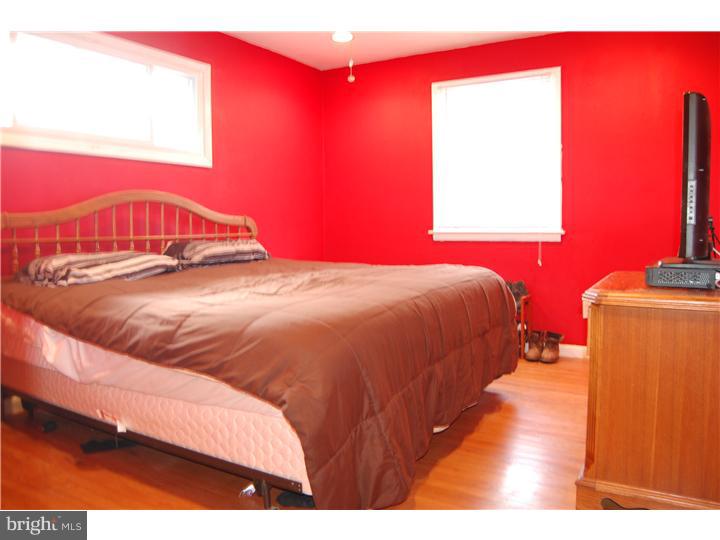1122 Wynnbrook Road Secane, PA 19018 - Photo 12 of 19 Bedroom - Main