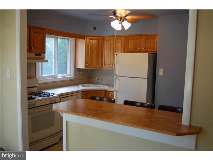 1122 Wynnbrook Road Secane, PA 19018 - Photo 7 of 19 Kitchen