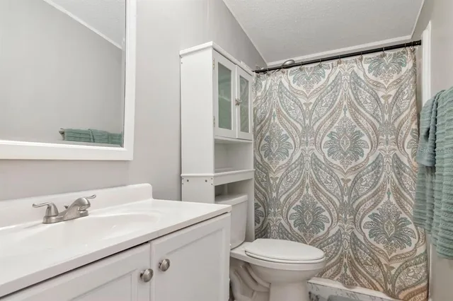 $300,000 | 10404 Hawk Court, Riverview, FL 33578