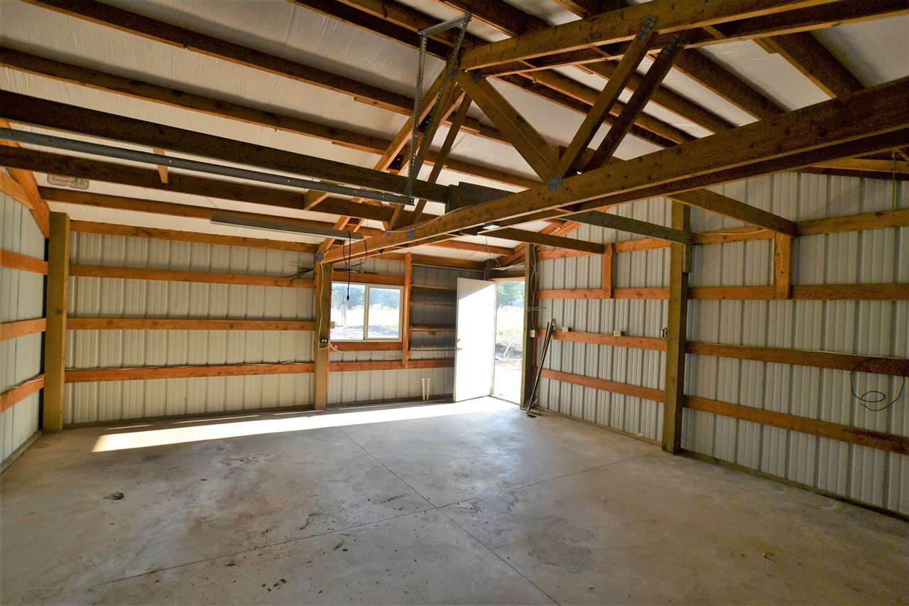 9011 East Bridges Road Elk, WA 99009 - Photo 8 of 20