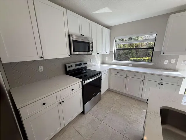 $2,395 | 5210 Windsor Lake Circle, Sanford, FL 32773