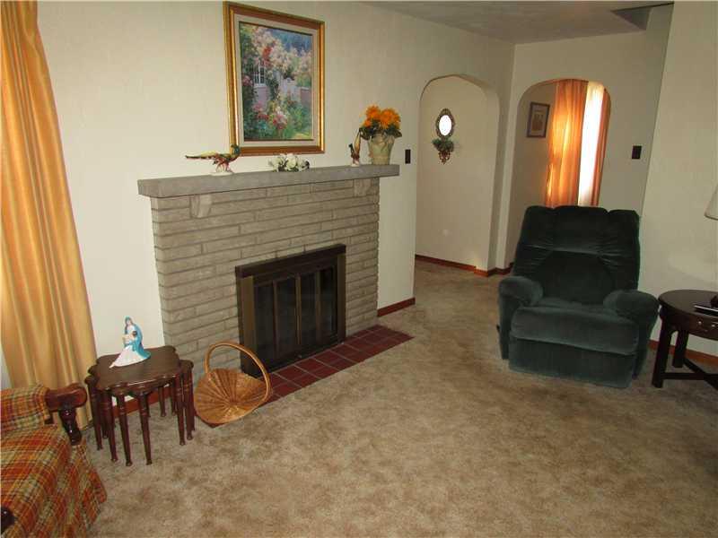 317 Rock Run Road Elizabeth, PA 15037 - Photo 2 of 20 Living Room.