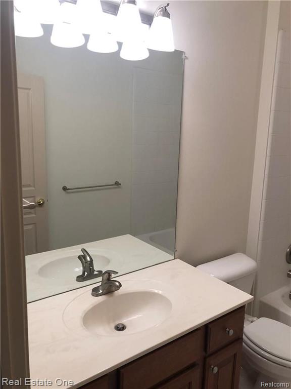 3675 Tremonte Circle, Unit 77 Rochester, MI 48306 - Photo 12 of 38