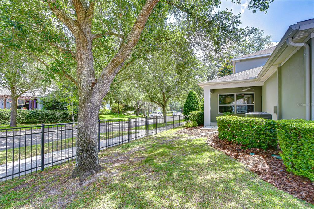 5301 Match Point Place Lithia, FL 33547 - Photo 2 of 39