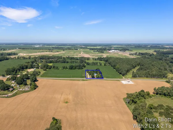 $139,900 | 3703 Cedar Lake Road Northeast, Edmore, MI 48829