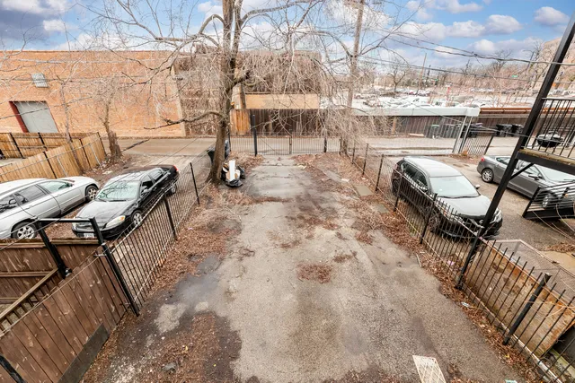 $290,000 | 3018 West Flournoy Street, Chicago, IL 60612