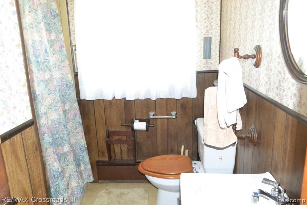 10151 Belleville Road Belleville, MI 48111 - Photo 12 of 18 DSC_0068.jpg