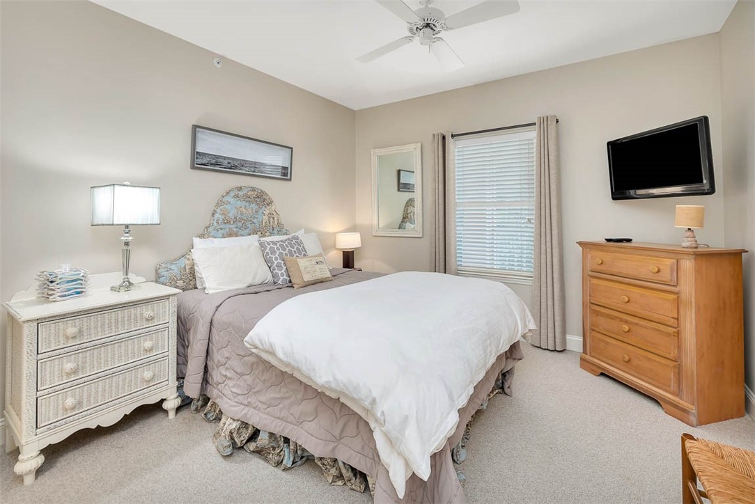 1400 Ocean Boulevard, Unit 219 St. Simons Island, GA 31522 - Photo 14 of 34 Bedroom 3 with Queen/Full Bed