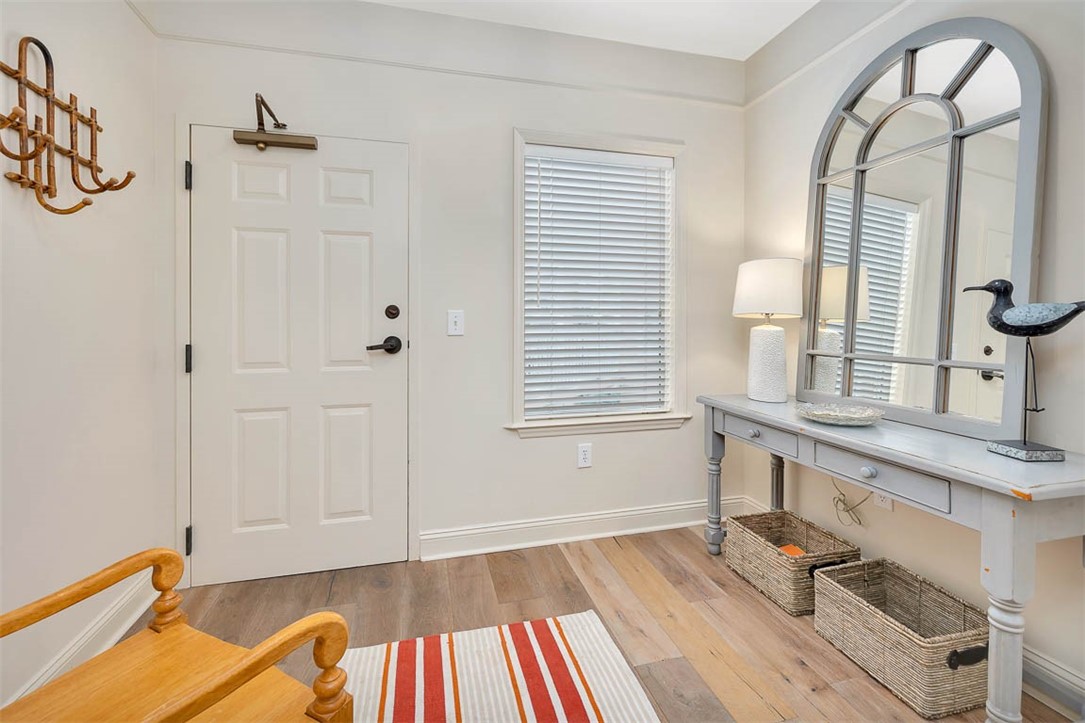 1400 Ocean Boulevard, Unit 219 St. Simons Island, GA 31522 - Photo 6 of 34 Entry foyer