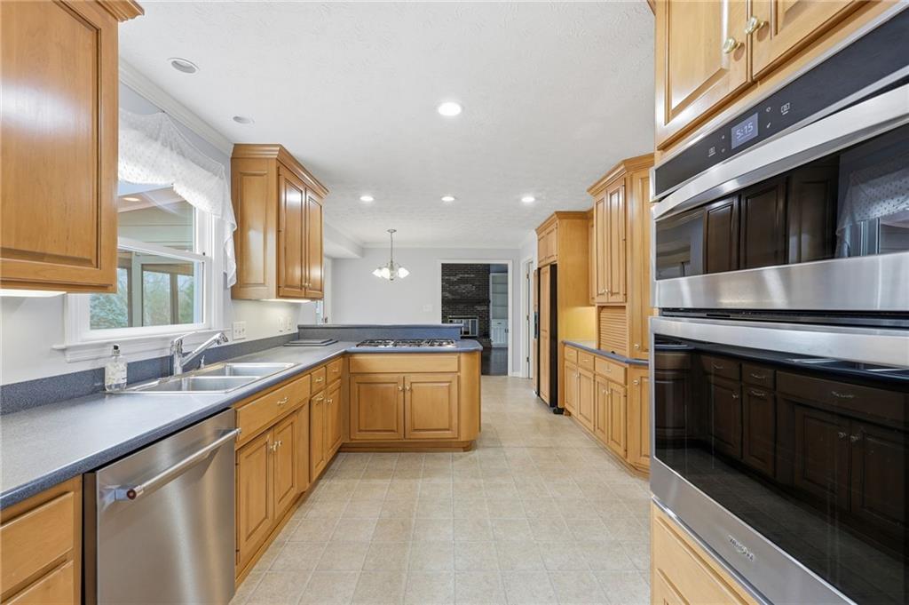 1582 Riverside Drive Gainesville, GA 30501 - Photo 15 of 33