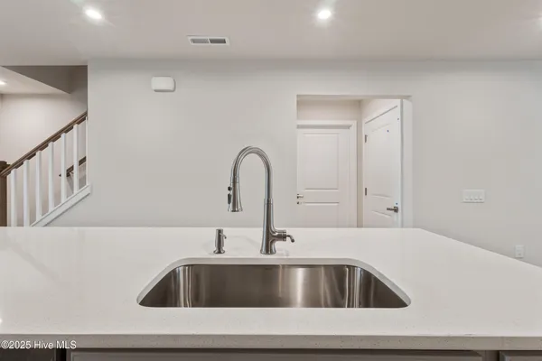 $1,825 | 2084 Parow Lane Northwest, Unit E, Calabash, NC 28467