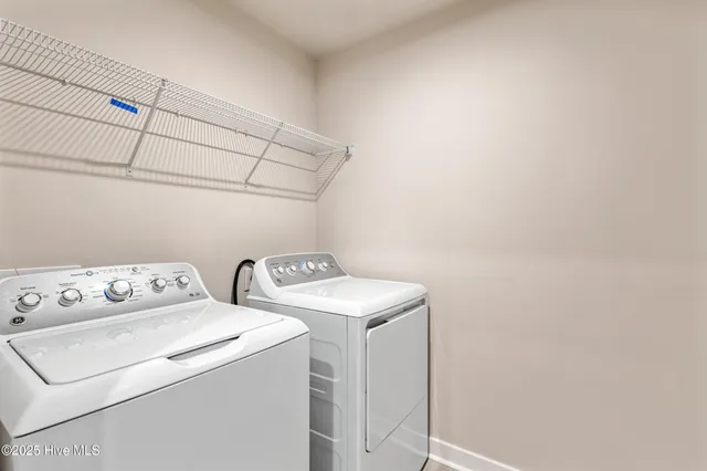 $1,825 | 2084 Parow Lane Northwest, Unit E, Ash, NC 28420