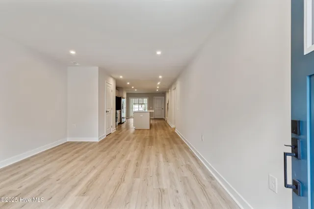 $1,825 | 2084 Parow Lane Northwest, Unit E, Ash, NC 28420