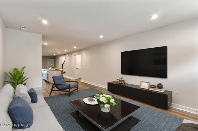 $1,825 | 2084 Parow Lane Northwest, Unit E, Ash, NC 28420