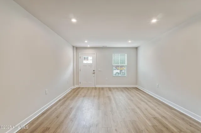 $1,825 | 2084 Parow Lane Northwest, Unit E, Ash, NC 28420