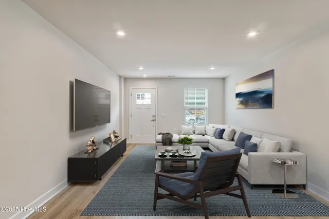 $1,825 | 2084 Parow Lane Northwest, Unit E, Ash, NC 28420