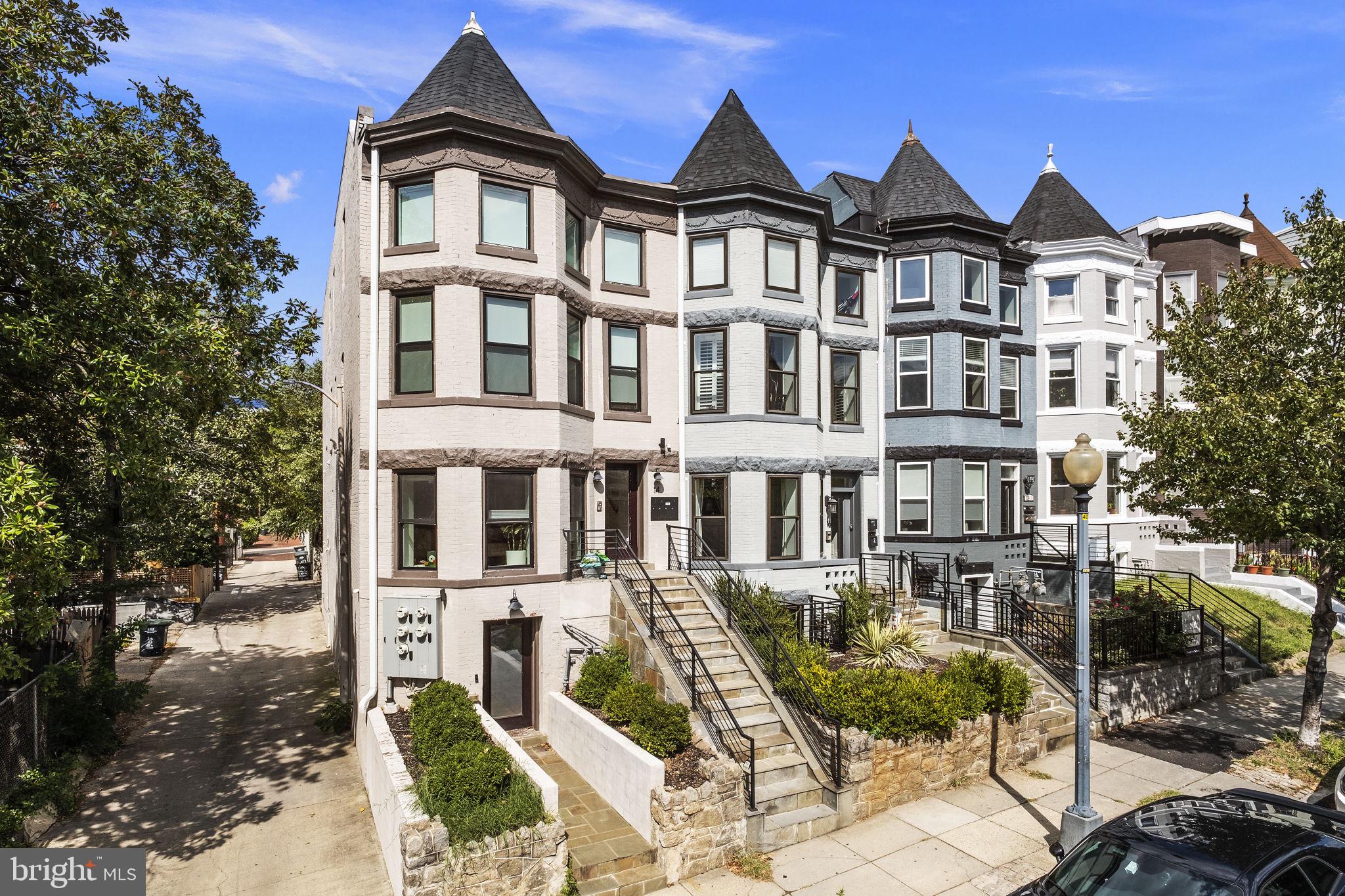 Stunning Eckington Condo