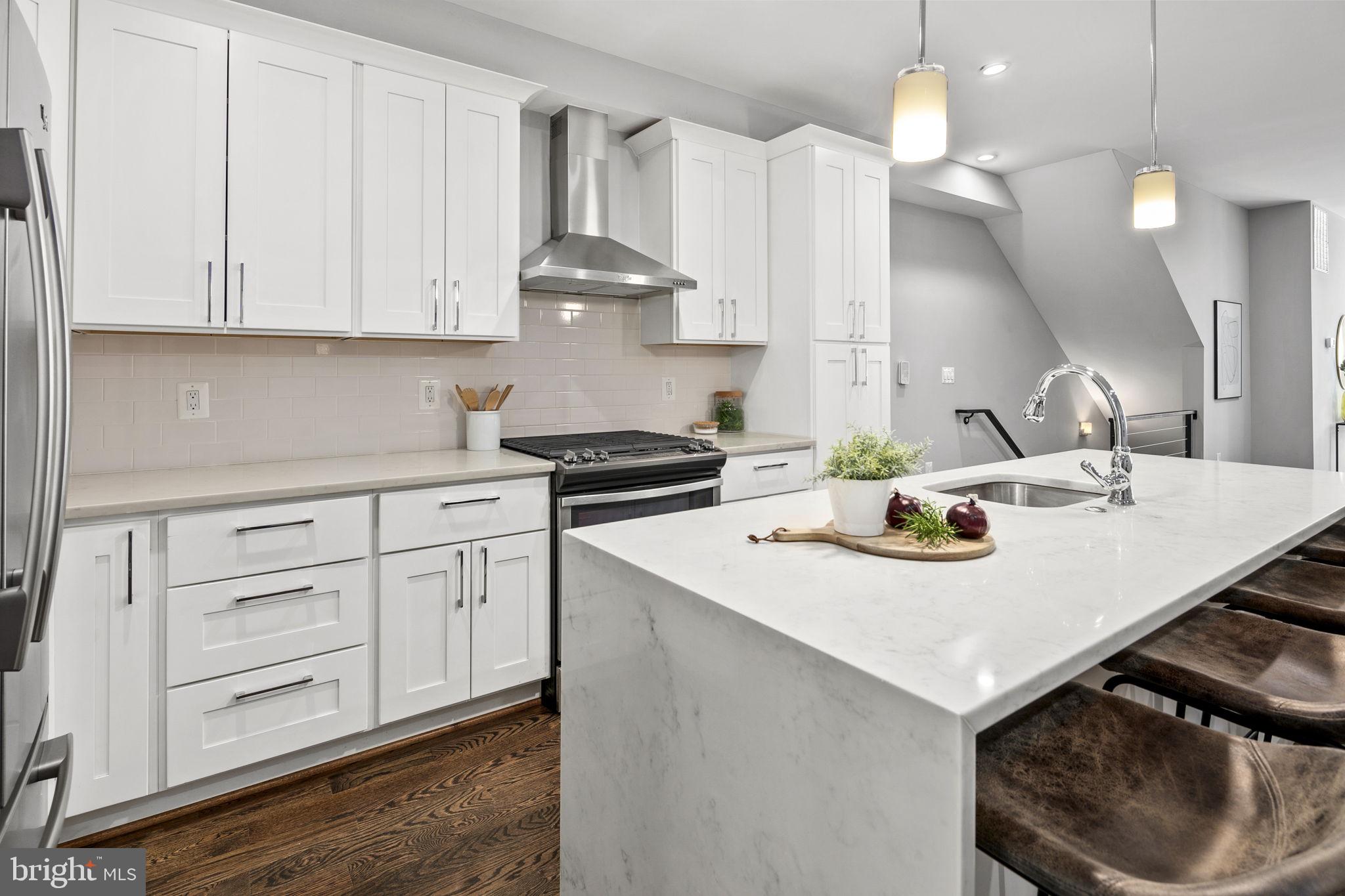16 T Street Northeast, Unit 1 Washington, DC 20002 - Photo 15 of 48 Quartz countertops