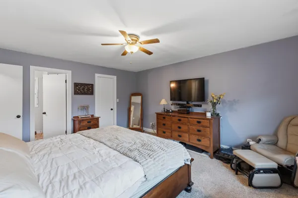 $514,900 | 1326 West Zedler Lane, Mequon, WI 53092