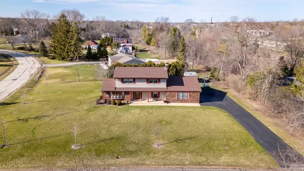 $514,900 | 1326 West Zedler Lane, Mequon, WI 53092