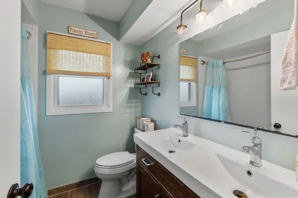 $514,900 | 1326 West Zedler Lane, Mequon, WI 53092