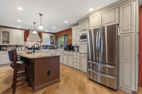 $514,900 | 1326 West Zedler Lane, Mequon, WI 53092