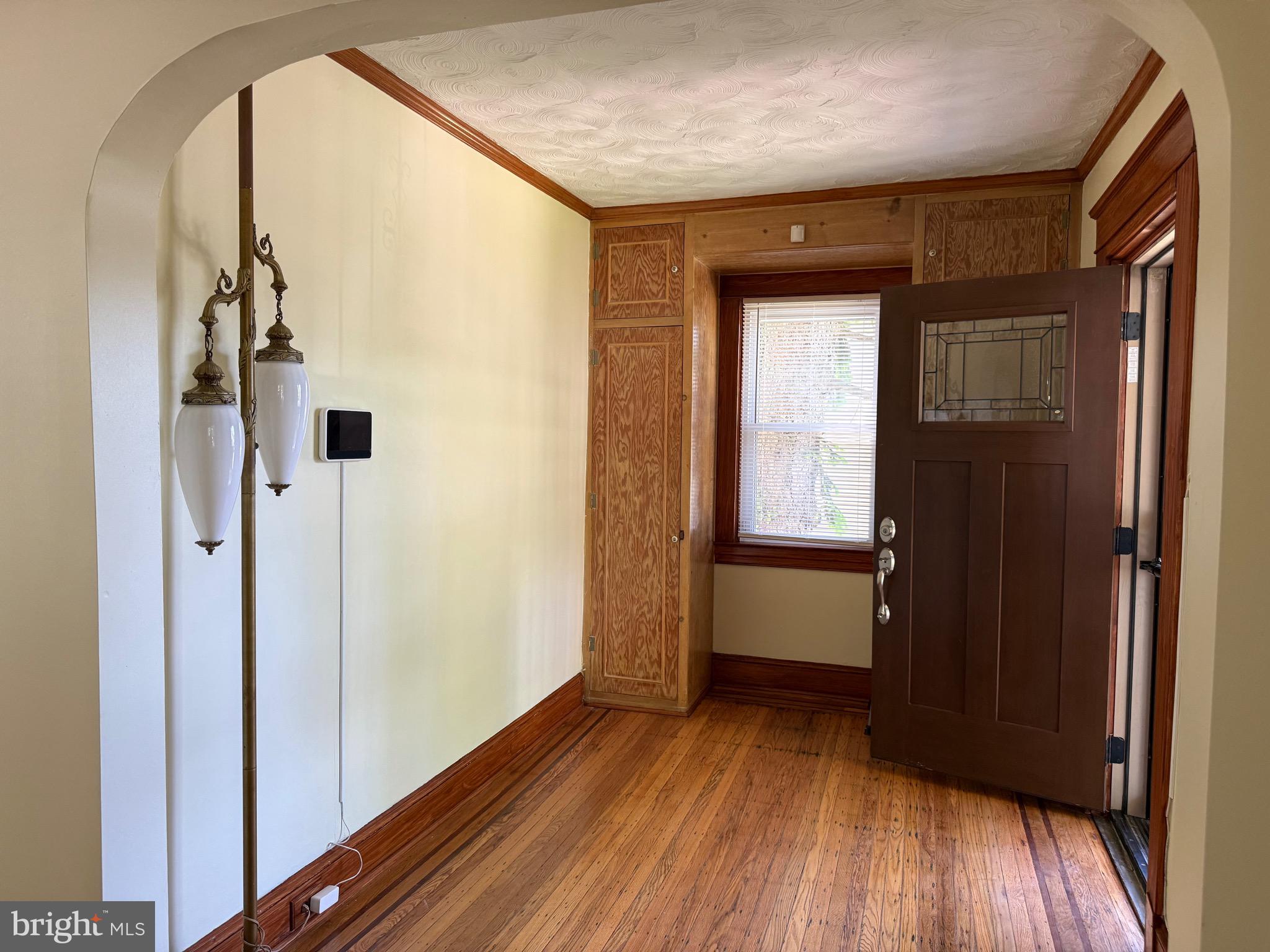 4007 Bateman Avenue Baltimore, MD 21216 - Photo 2 of 16 Welcoming entry way