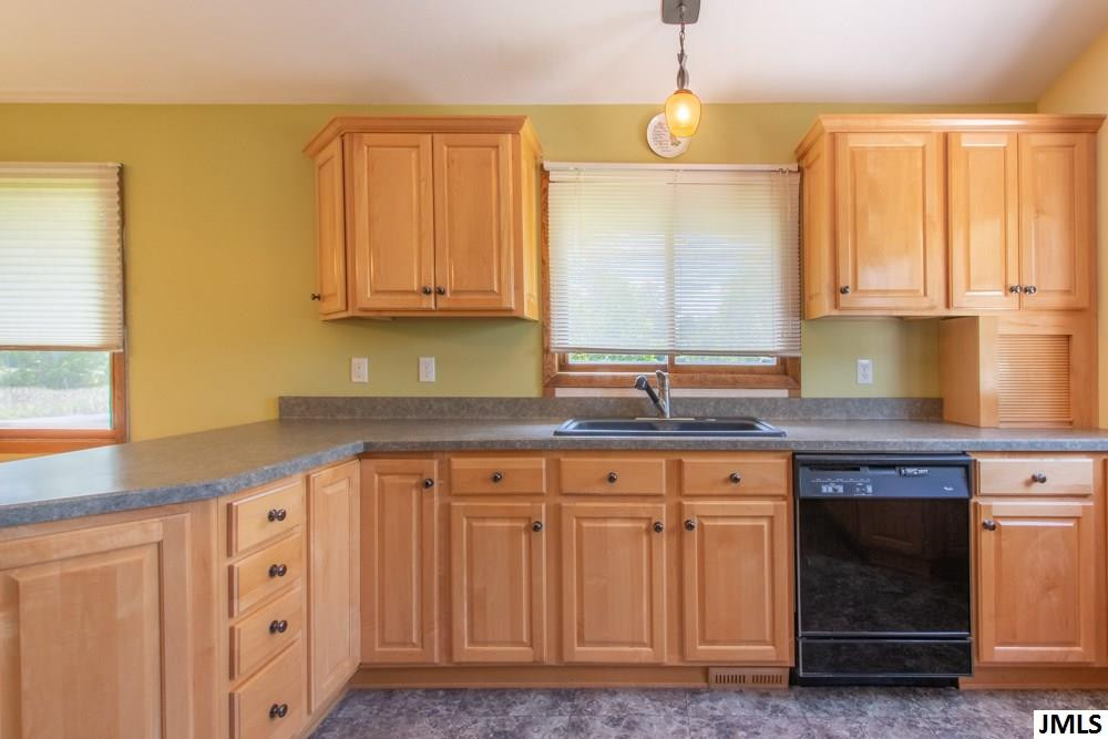 7752 McCain Road Parma, MI 49269 - Photo 7 of 23 Photo 7