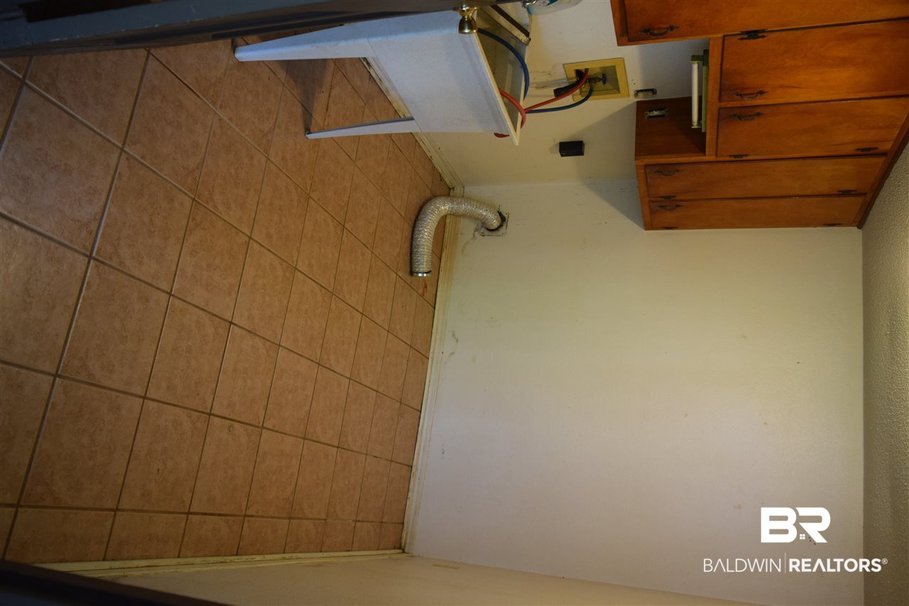 512 Holiday Avenue Mobile, AL 36611 - Photo 12 of 17