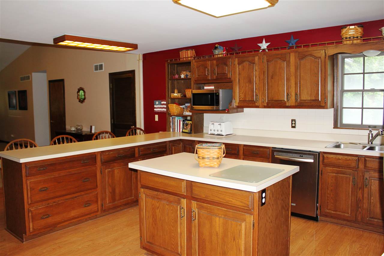 6288 Yankeetown Road Newburgh, IN 47630 - Photo 5 of 26 Gallery Image 5