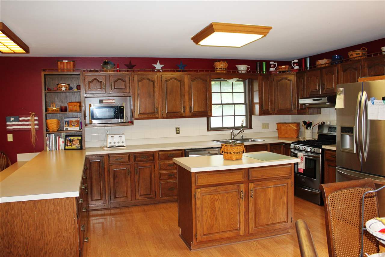 6288 Yankeetown Road Newburgh, IN 47630 - Photo 7 of 26 Gallery Image 7