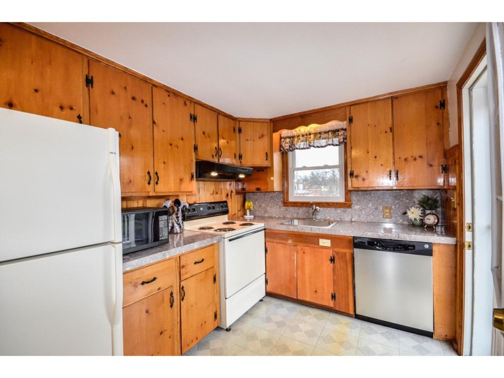602 Mast Road Goffstown, NH 03102 - Photo 3 of 22 Gallery Image 3