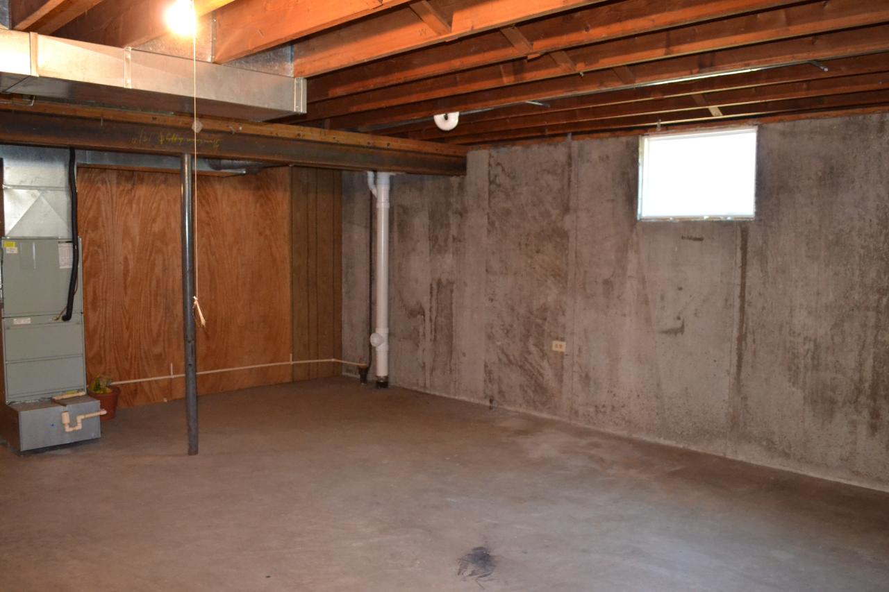 918 South Oneida Avenue Rhinelander, WI 54501 - Photo 14 of 16 Gallery Image 14