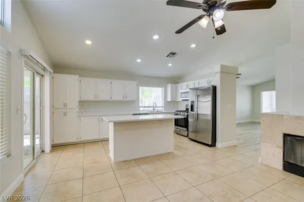 $1,995 | 4816 White Aspen Avenue, Las Vegas, NV 89130