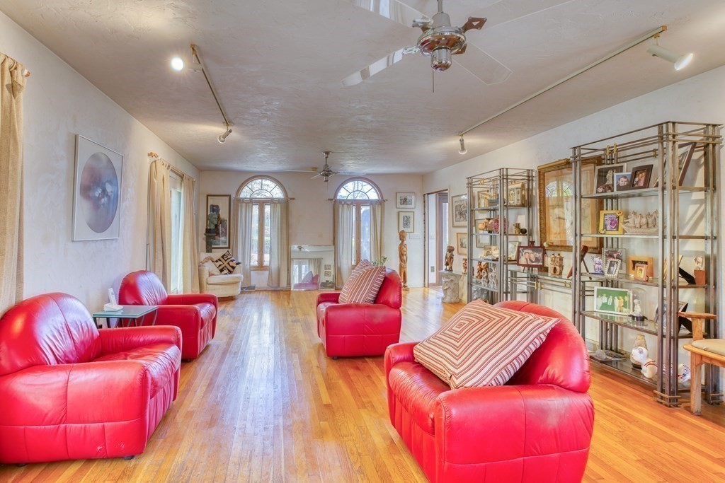 7 Standish Way Canton, MA 02021 - Photo 3 of 16 Gallery Image 3