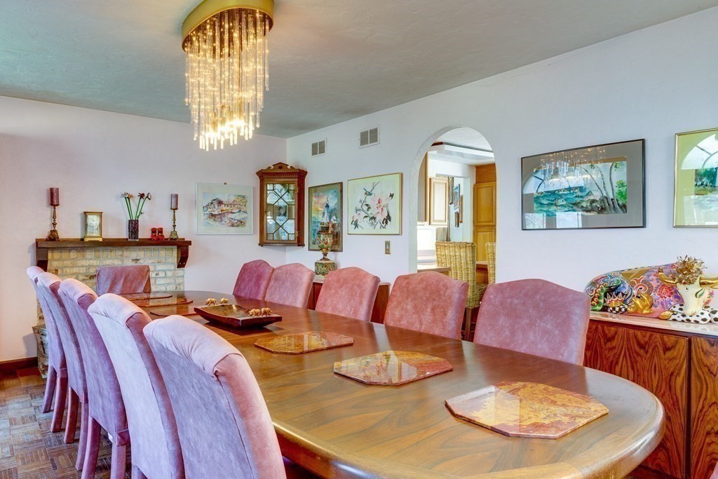 7 Standish Way Canton, MA 02021 - Photo 6 of 16 Gallery Image 6