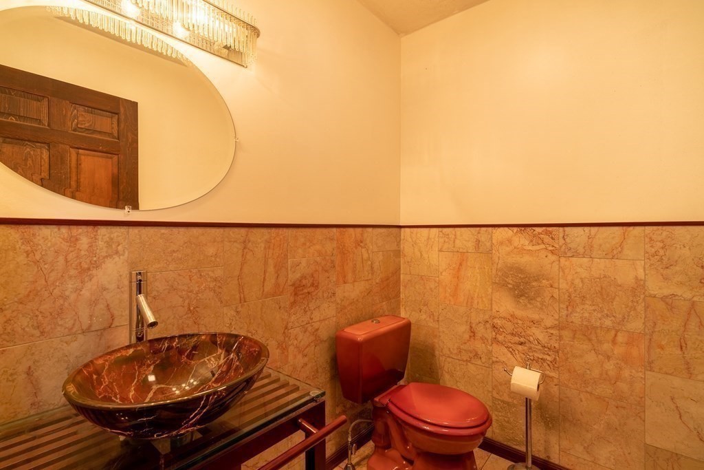 7 Standish Way Canton, MA 02021 - Photo 7 of 16 Gallery Image 7