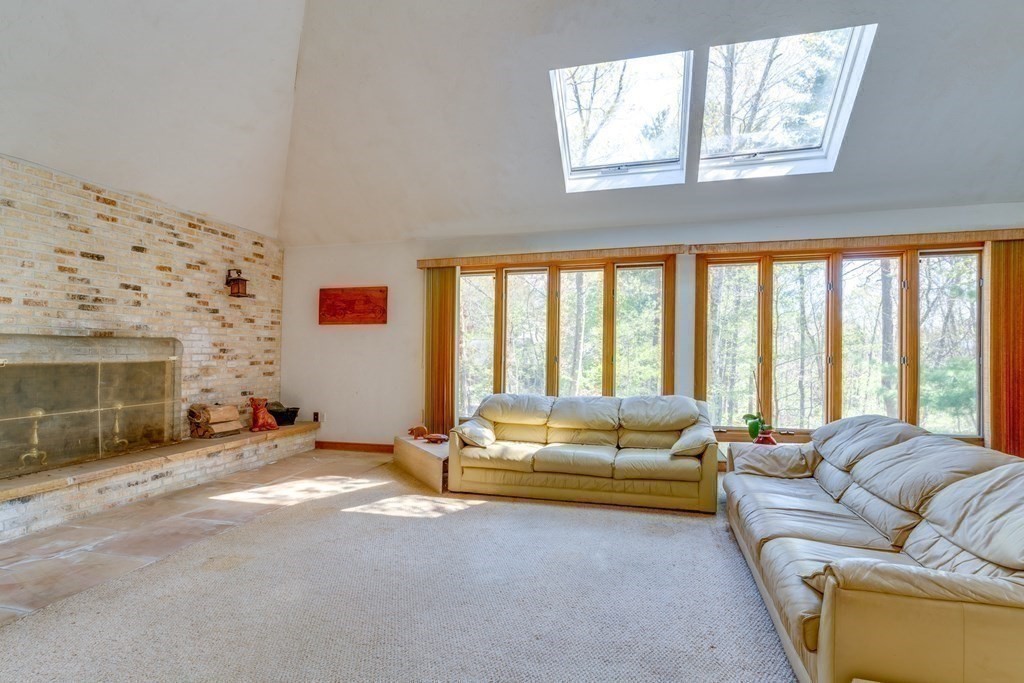 7 Standish Way Canton, MA 02021 - Photo 8 of 16 Gallery Image 8
