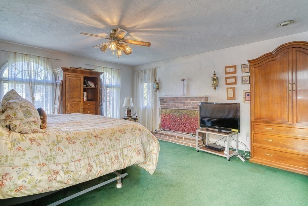 7 Standish Way Canton, MA 02021 - Photo 9 of 16 Gallery Image 9