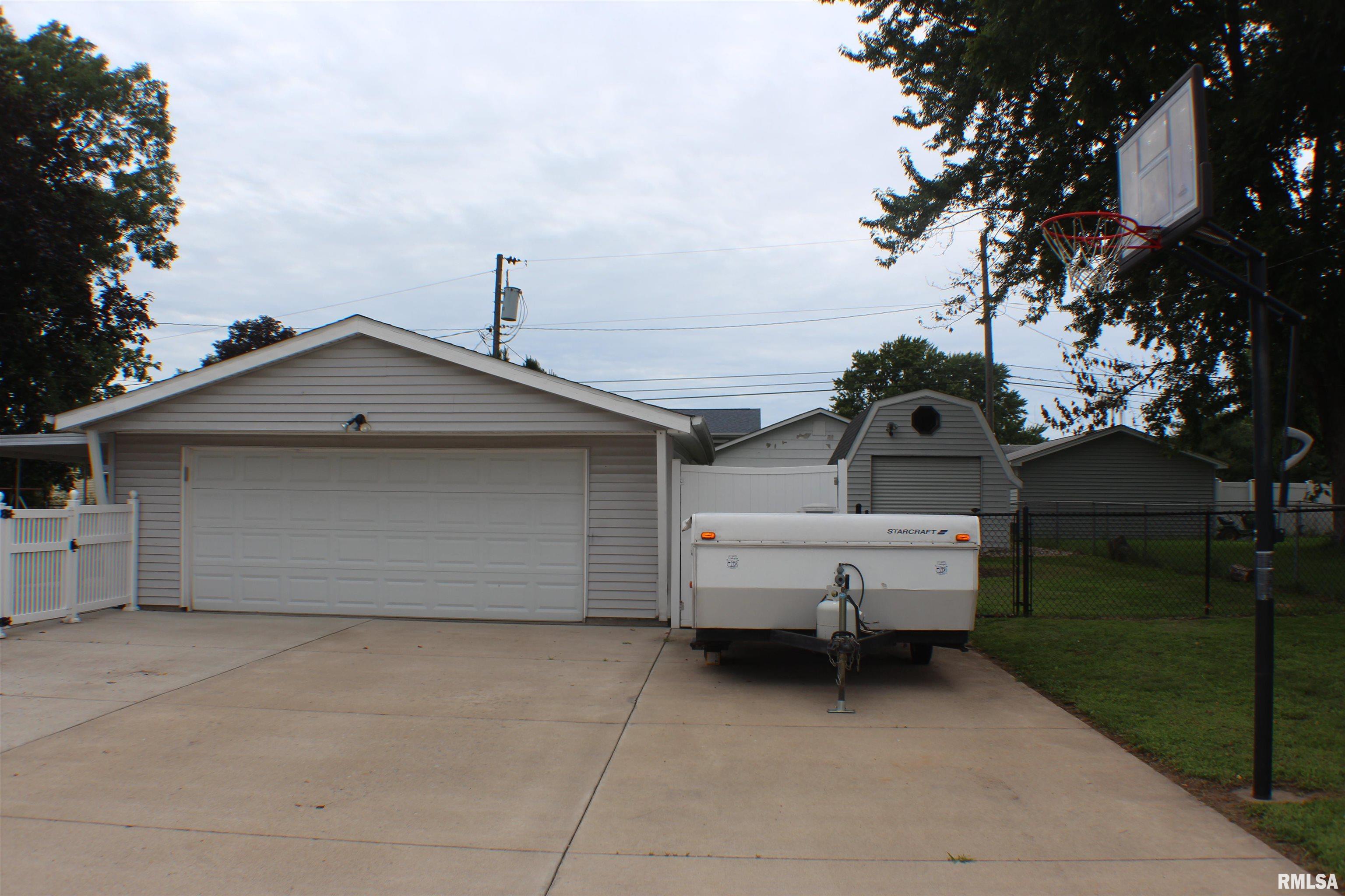 913 5th Street Colona, IL 61241 - Photo 39 of 40 Gallery Image 39