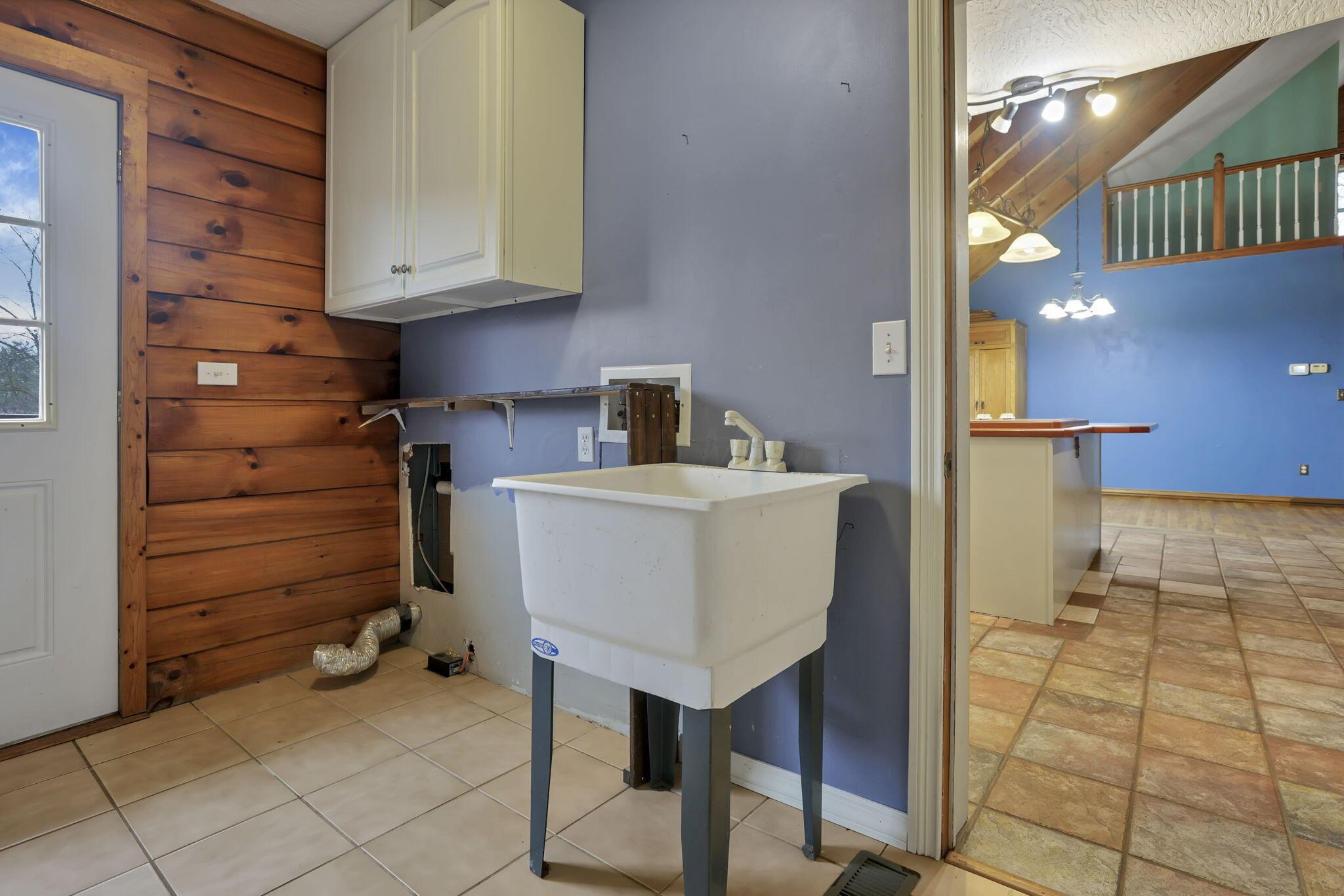7760 Township Road Fredericktown, OH 43019 - Photo 36 of 74 1st Floor Laundry