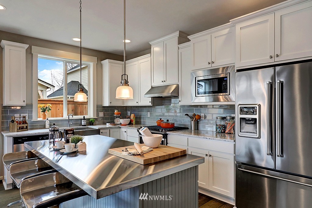 18720 46th Avenue Southeast Bothell, WA 98012 - Photo 4 of 25 Gallery Image 4