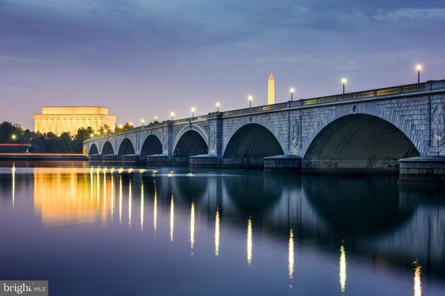 $1,216,000 | 100 East Maple Street, Alexandria, VA 22301