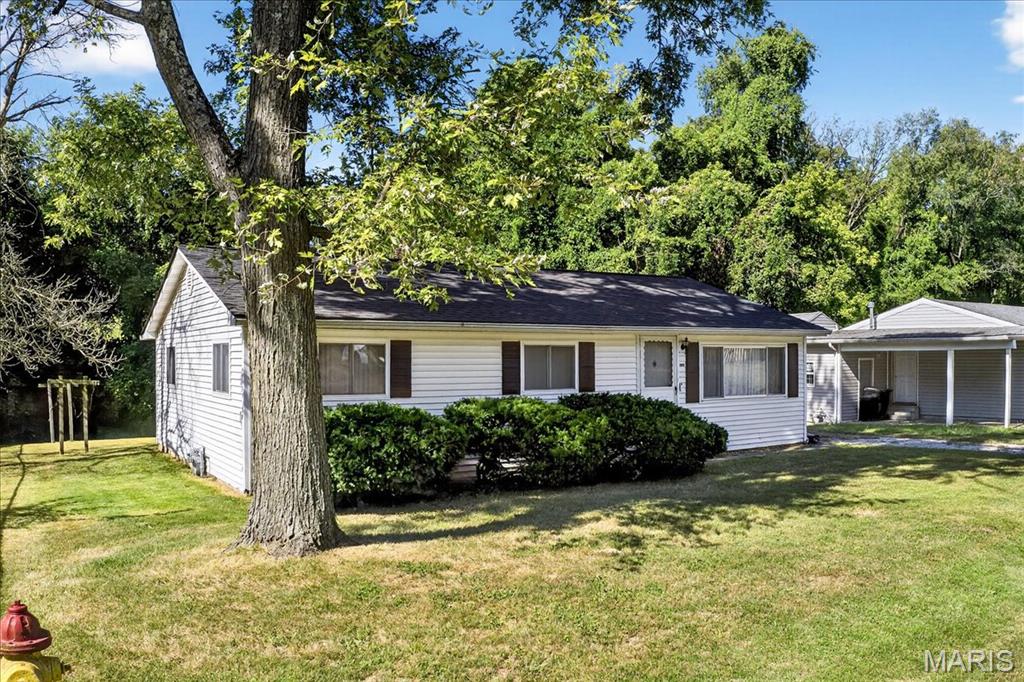 6204 Warren Drive Belleville, IL 62223 - Photo 1 of 15